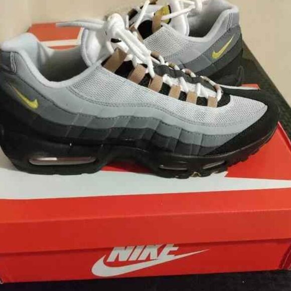 NIKE AIR MAX 95 OG   [ N.W.B.] - Picture 1 of 7